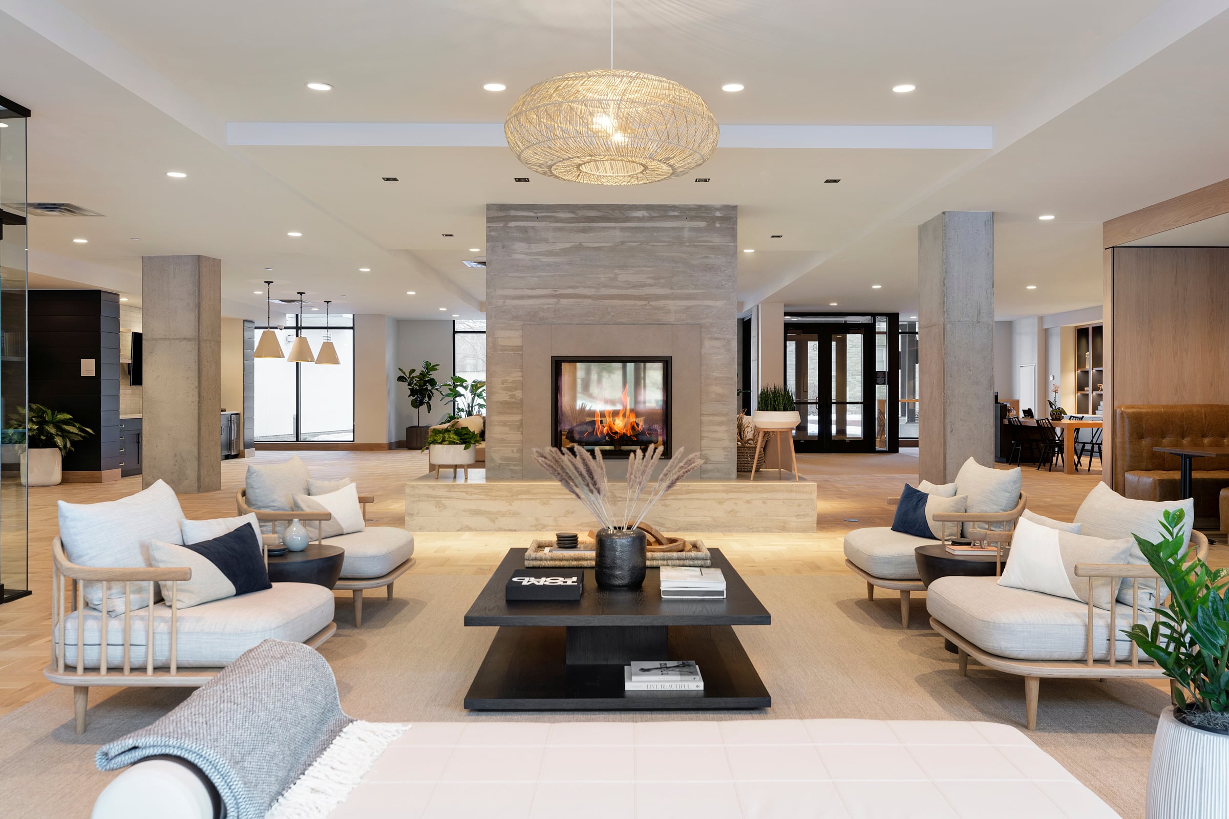 LakeHaus lounge